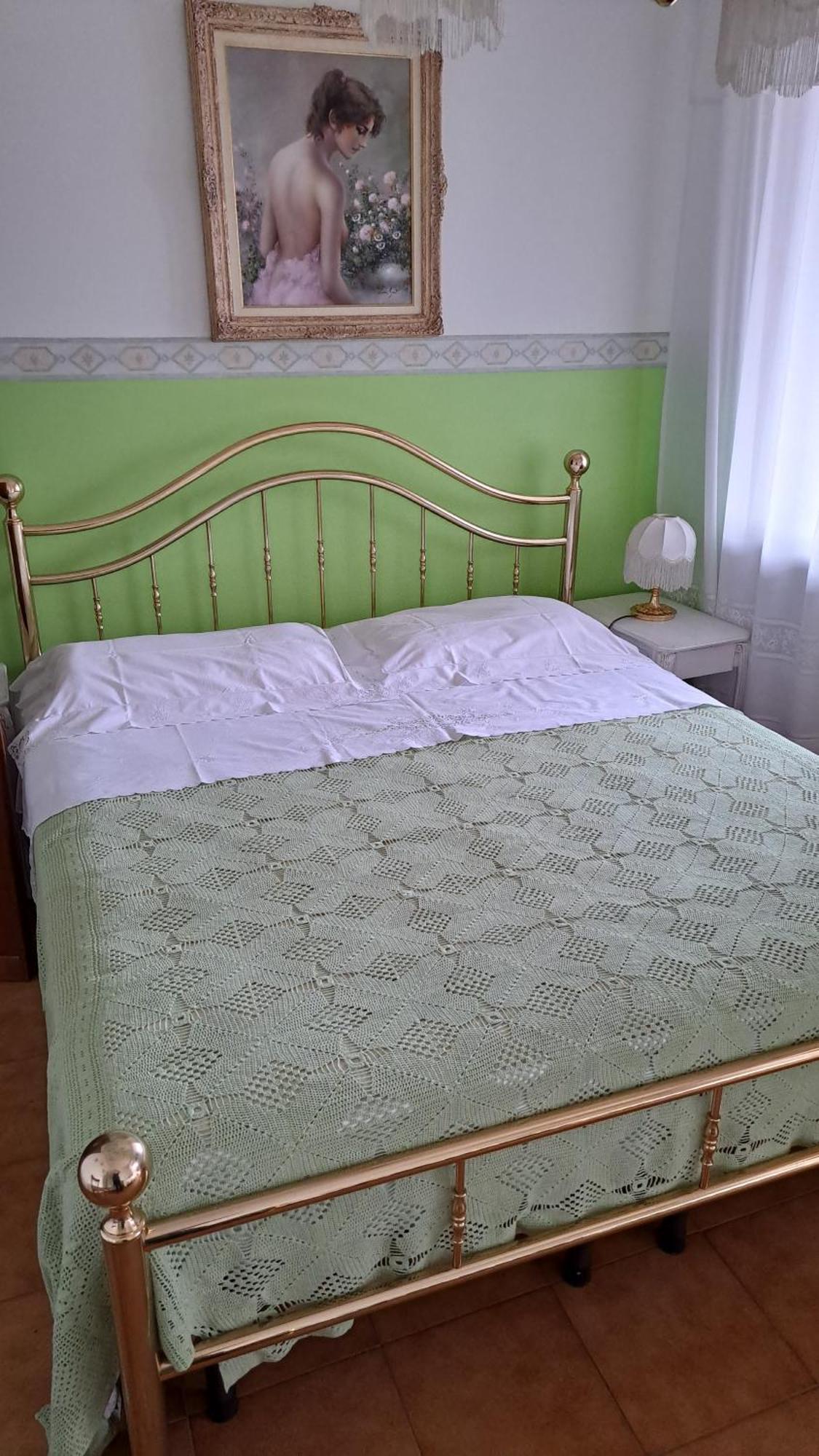 B&B La Casa Gialla Di Luca Mazzè Rum bild